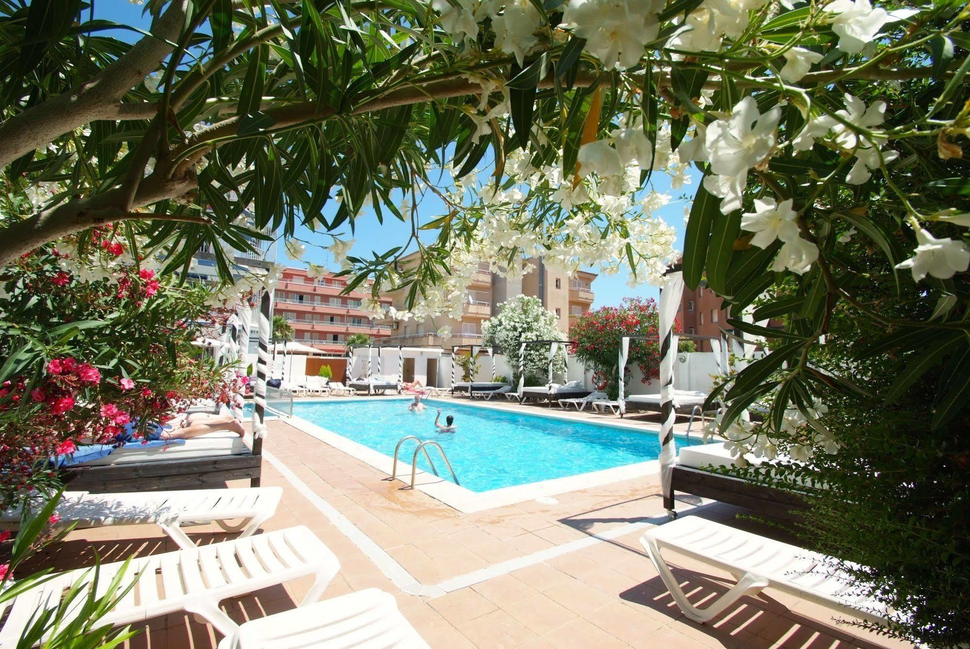 Nereida Hotel 3*